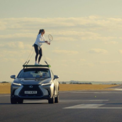British tennis stars beat moving car tennis rally record