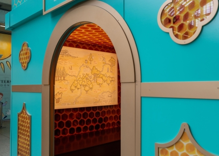 St Pancras x Fortnums Beehive 004