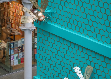 St Pancras x Fortnums Beehive 002