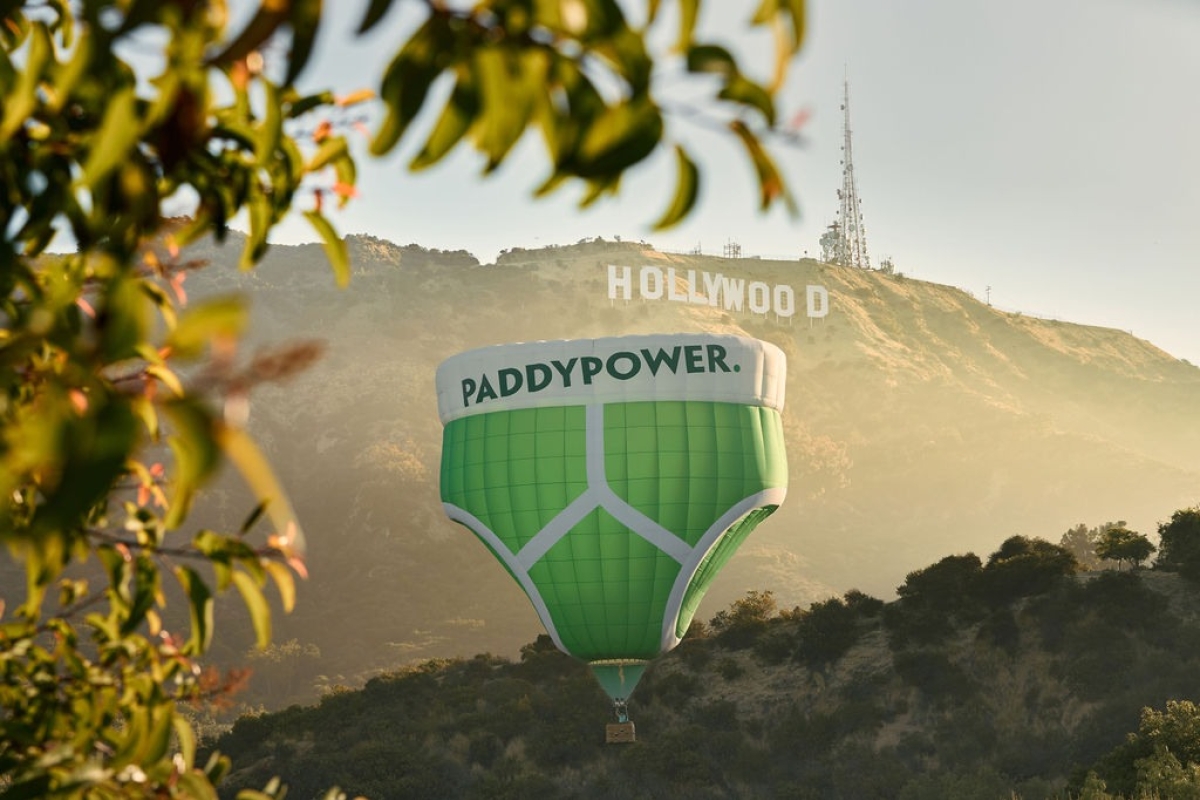 PP Balloon Hollywood Sign 79