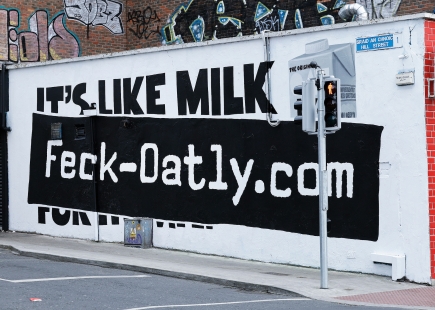 UNP Clearbox 45412 Oatly Mural Dublin006