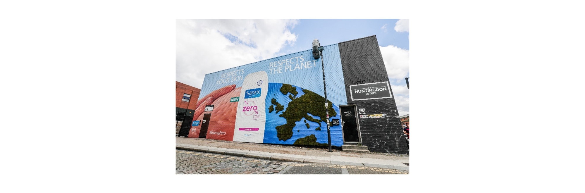 Specialist out-of-home agency Kinetic creates 'living mural' for Sanex's launch of 99% biodegradable Zero% shower gel