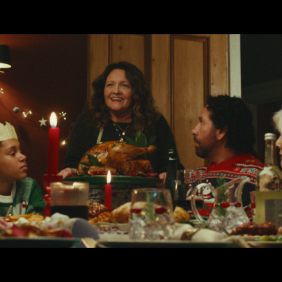 Tesco celebrates the imperfect moments of the festive season