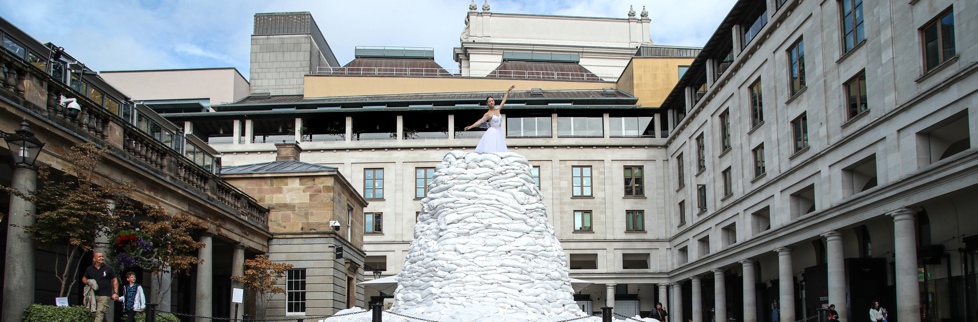 The ‘Defiant Dancer’ performs in London in support of Ukraine’s art and culture