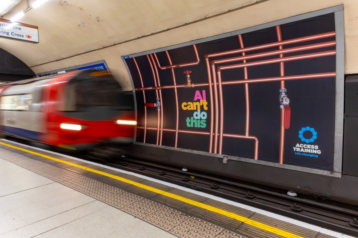 Access Training XT48 Charing Cross Stn London 123