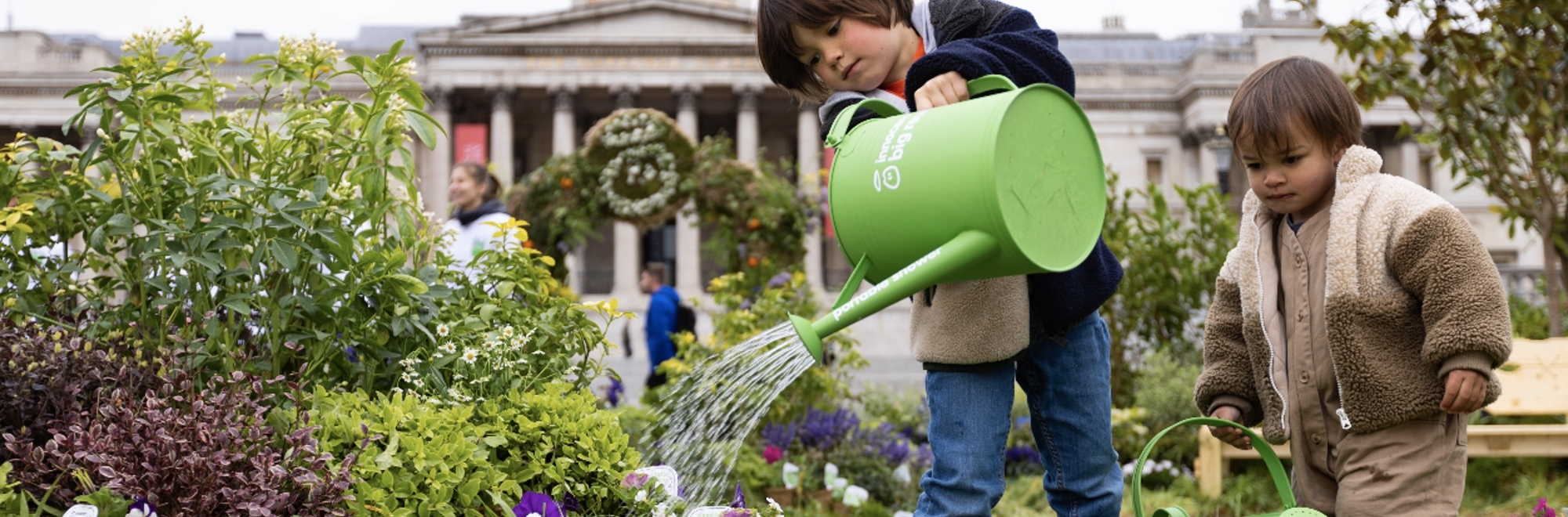 Innocent Drinks transforms Trafalgar Square into a wilderness to promote the benefits of biodiversity in urban spaces